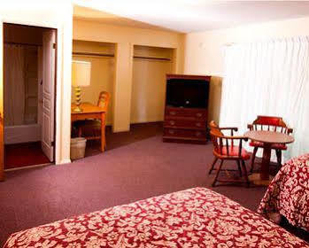 Charlie'S Motel Frostburg Εξωτερικό φωτογραφία