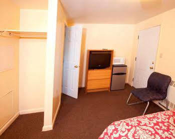 Charlie'S Motel Frostburg Εξωτερικό φωτογραφία